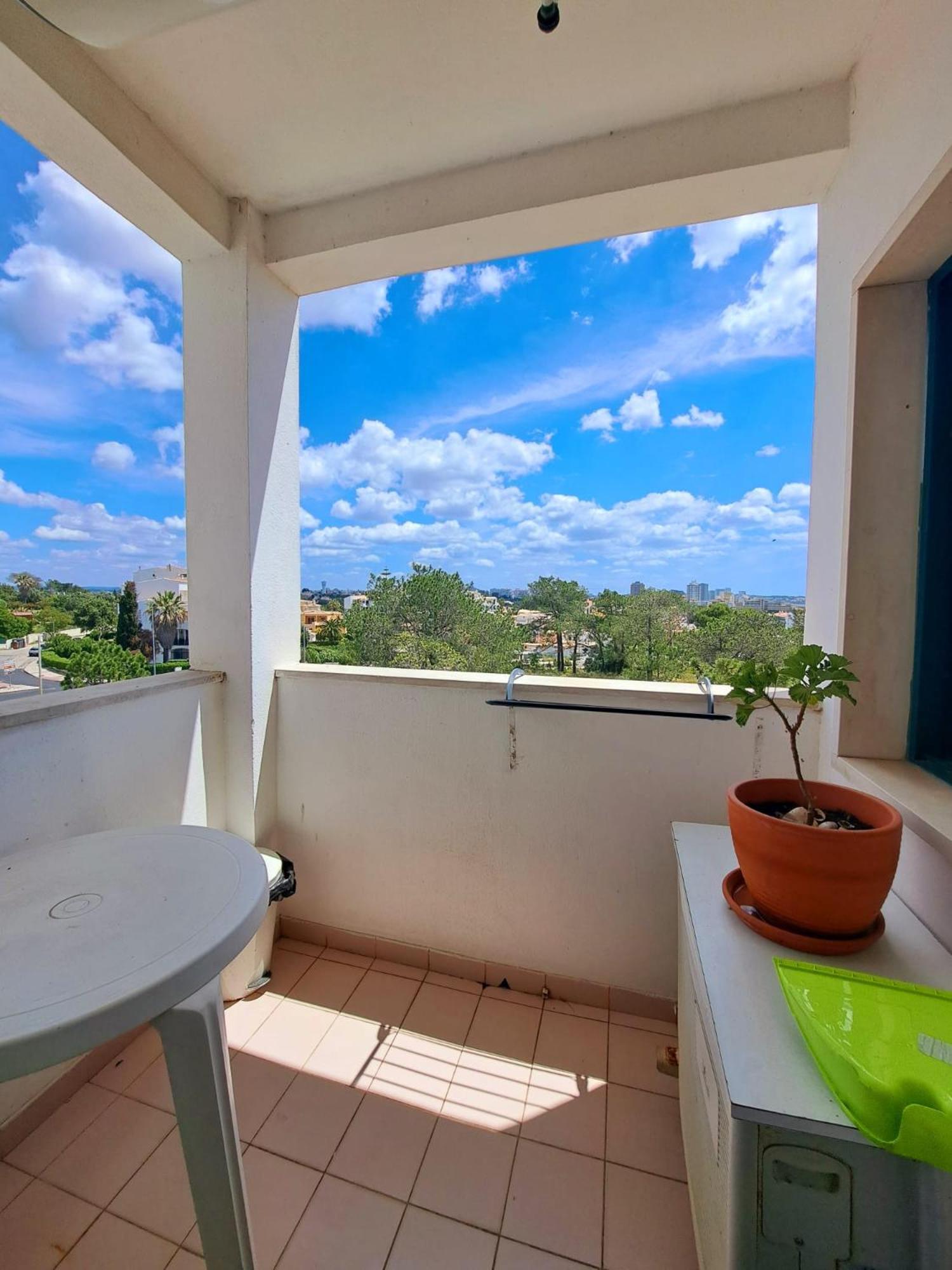 Vau Sea View, T2 Apartment, Close To Beach,ideal For Families * Portimão